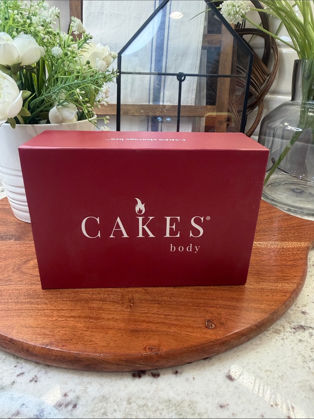 Cake Red CAKES body Gift Box
